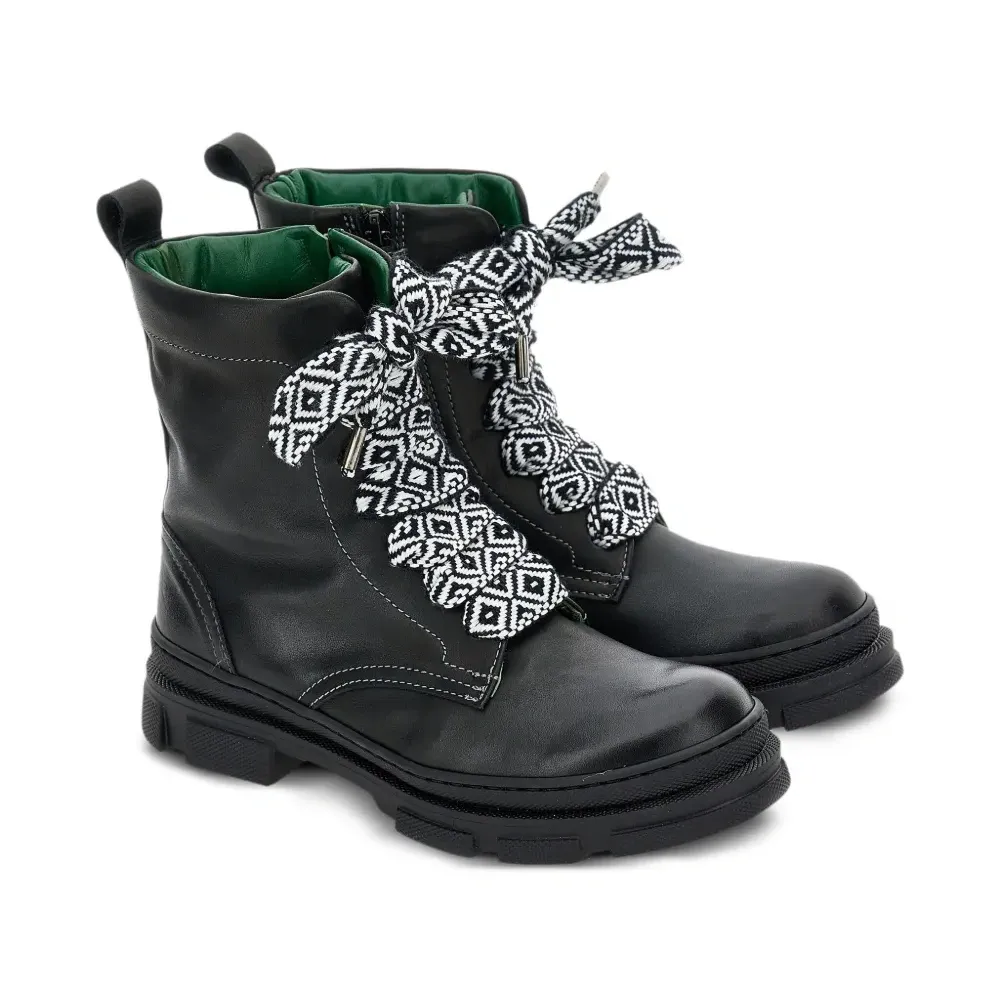 Ботинки в стиле милитари