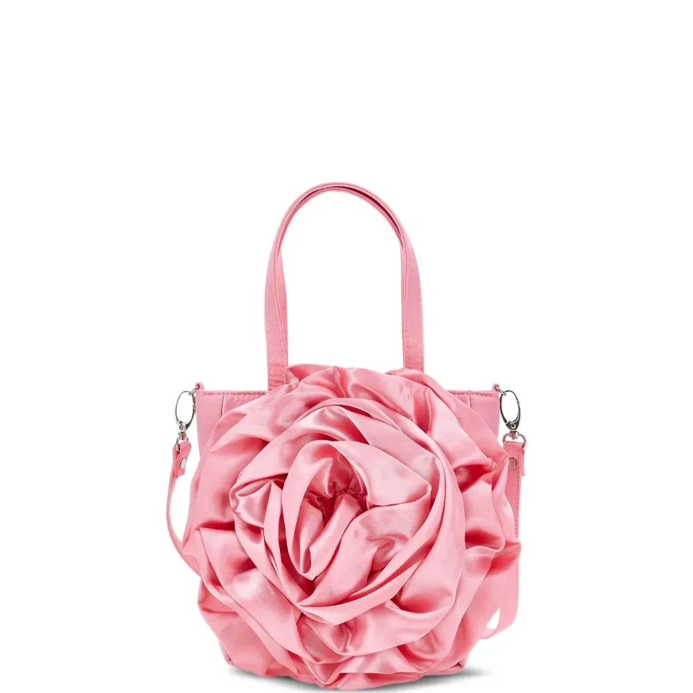 сумка с цветочной аппликацией сумка с цветочной аппликацией