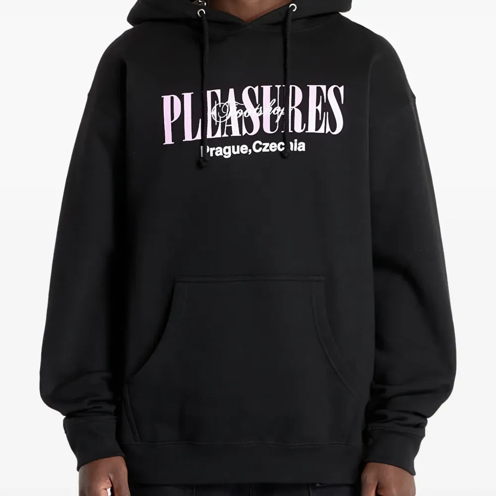 худи из коллаборации с FTSHP