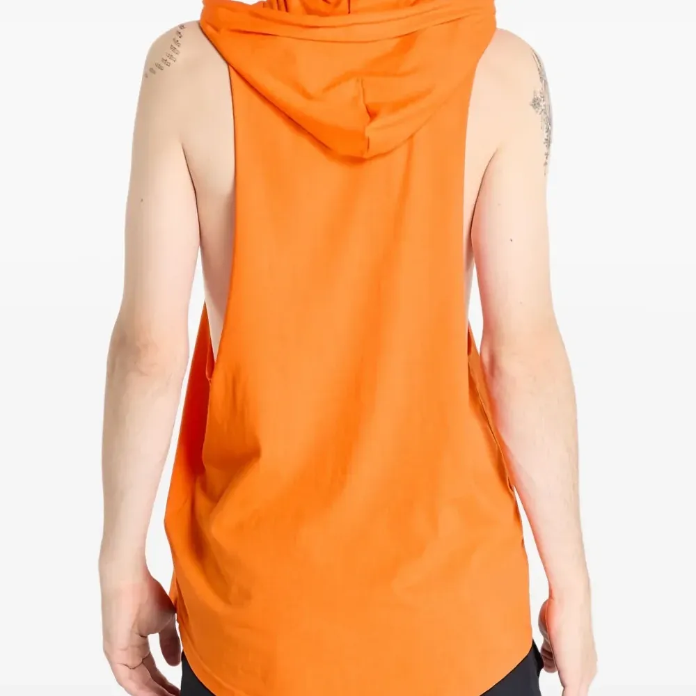 топ Project Rock с капюшоном