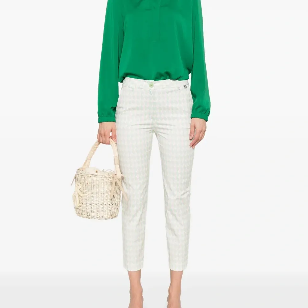 Брюки с геометричным принтом