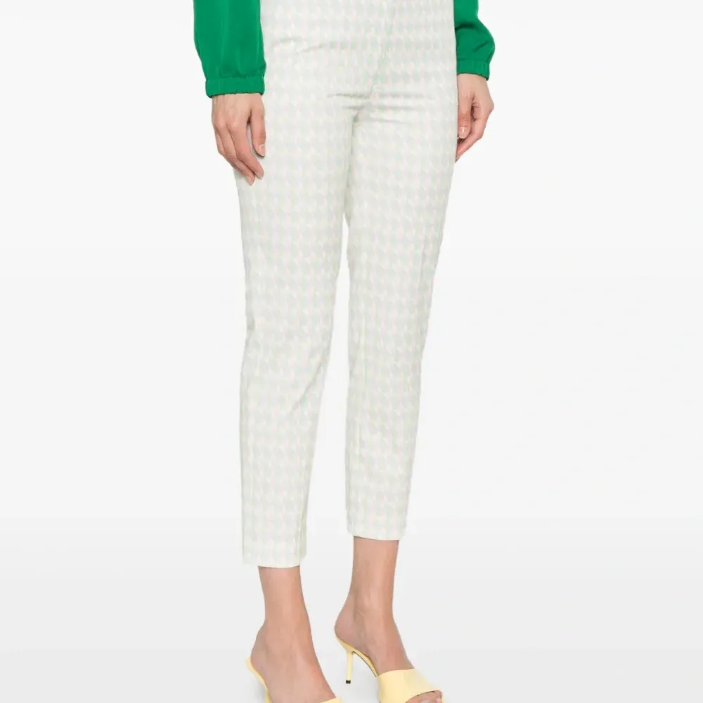 Брюки с геометричным принтом