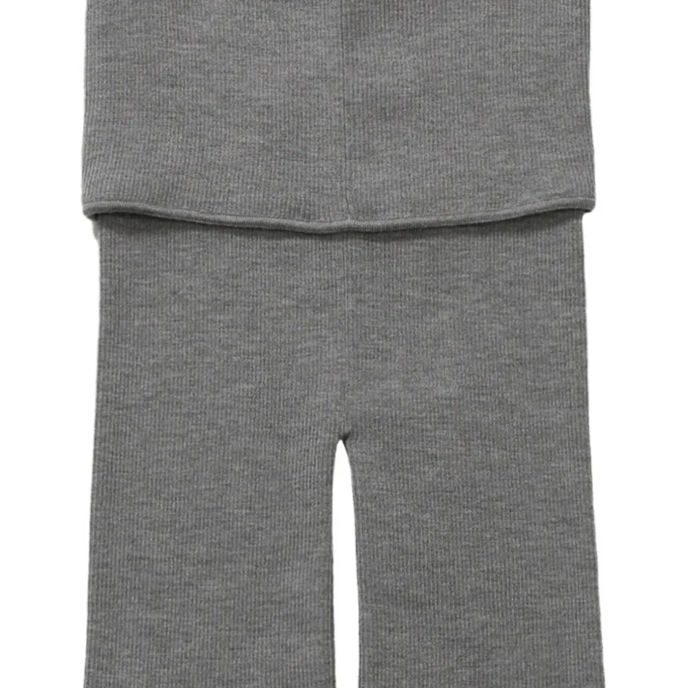 High-waisted biker shorts