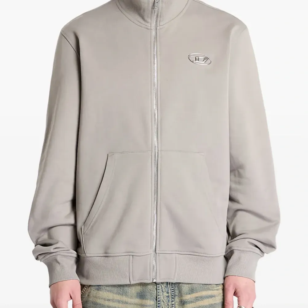 Толстовка Ginni на молнии