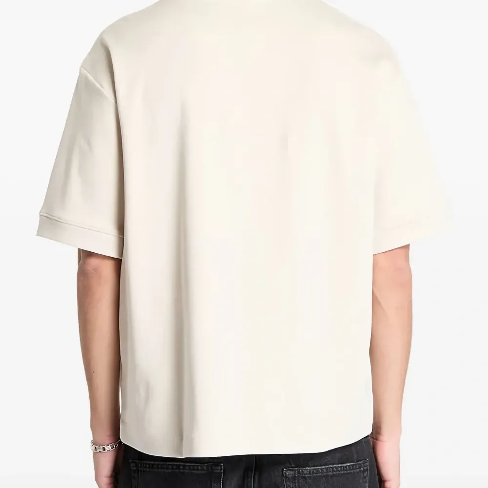 Футболка с круглым вырезом