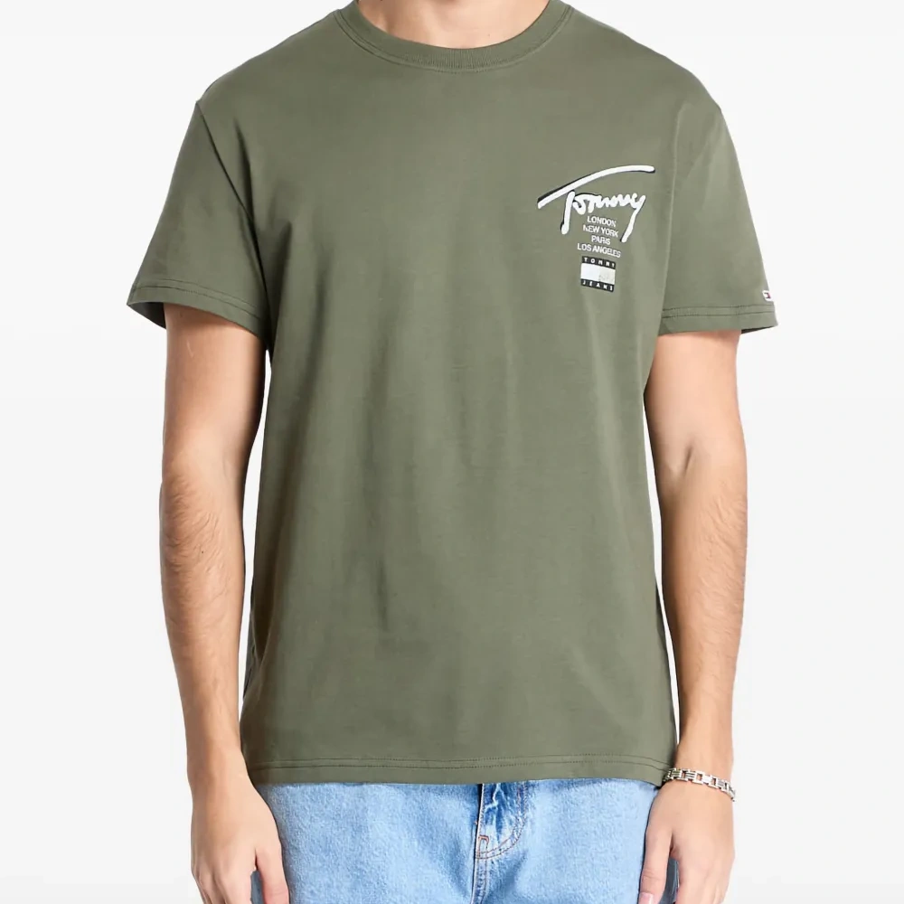 Футболка с круглым вырезом