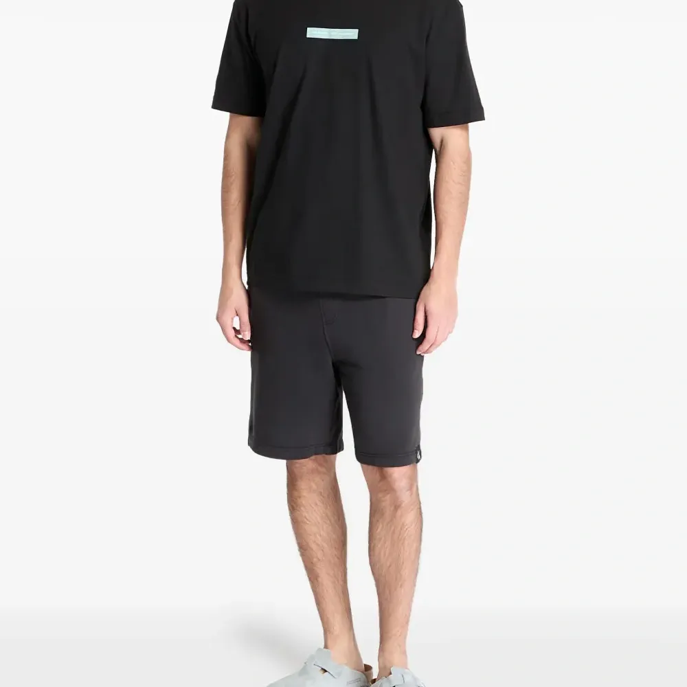 Футболка с короткими рукавами