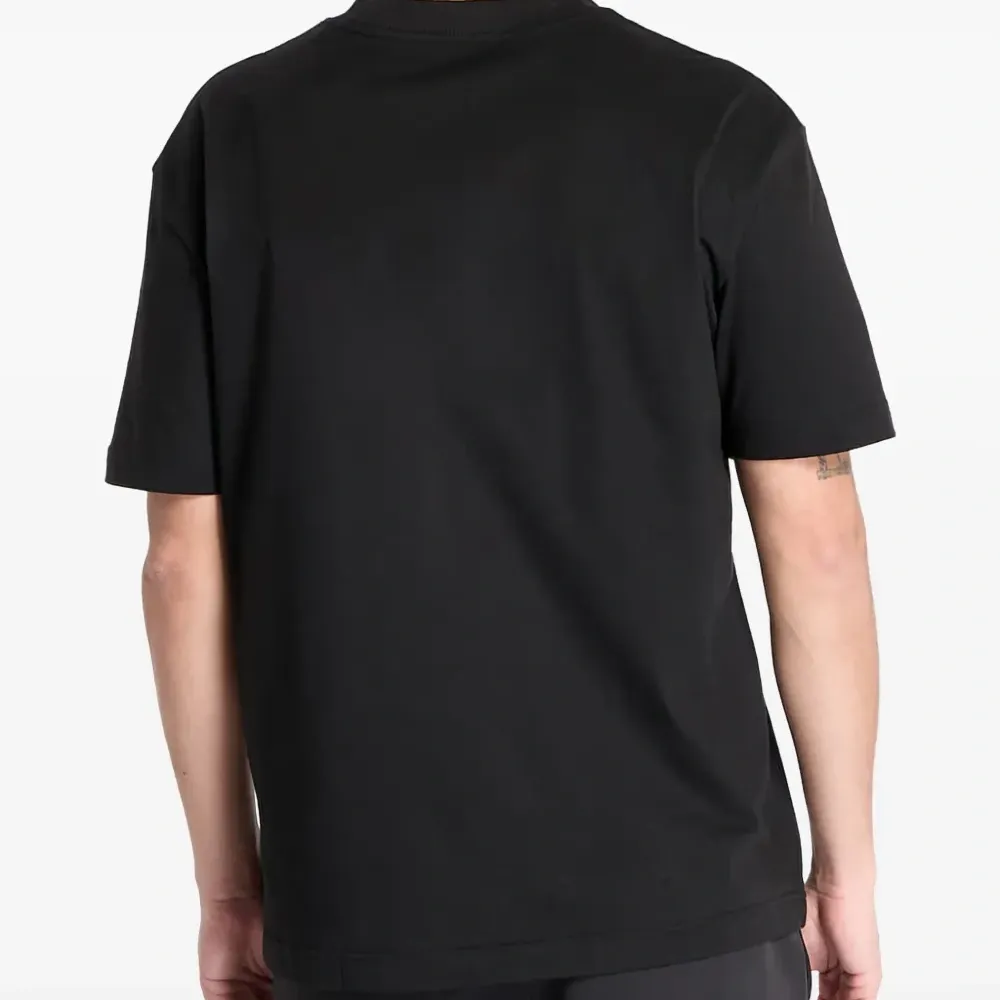 Футболка с короткими рукавами