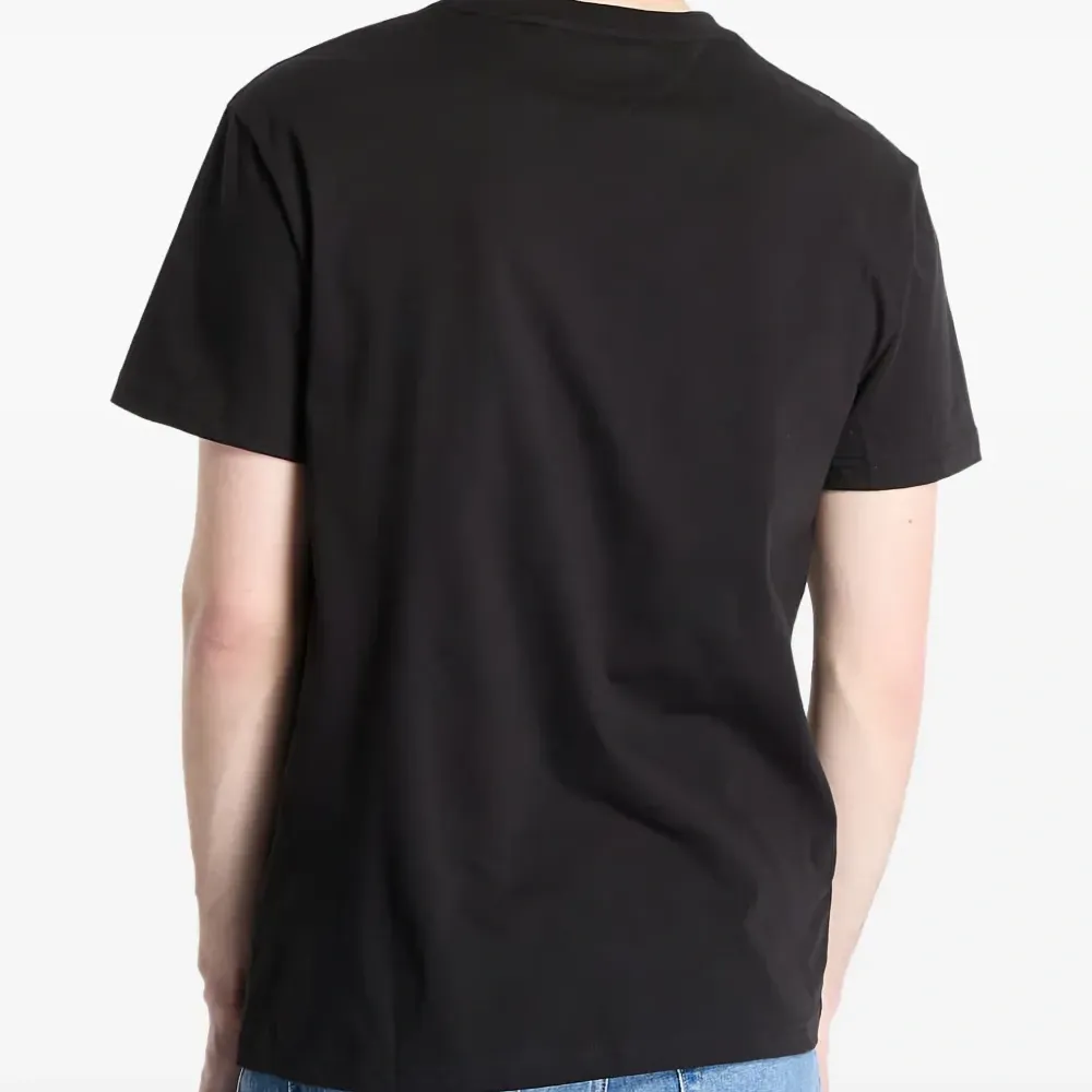 Футболка с логотипом