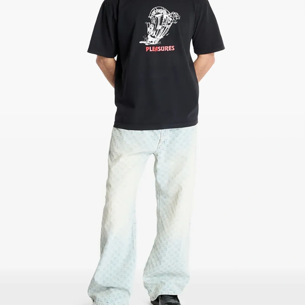 Футболка с графичным принтом