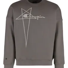 Толстовка из коллаборации с Champion