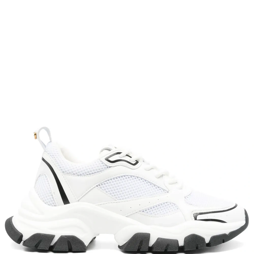 Кроссовки с сетчатыми вставками