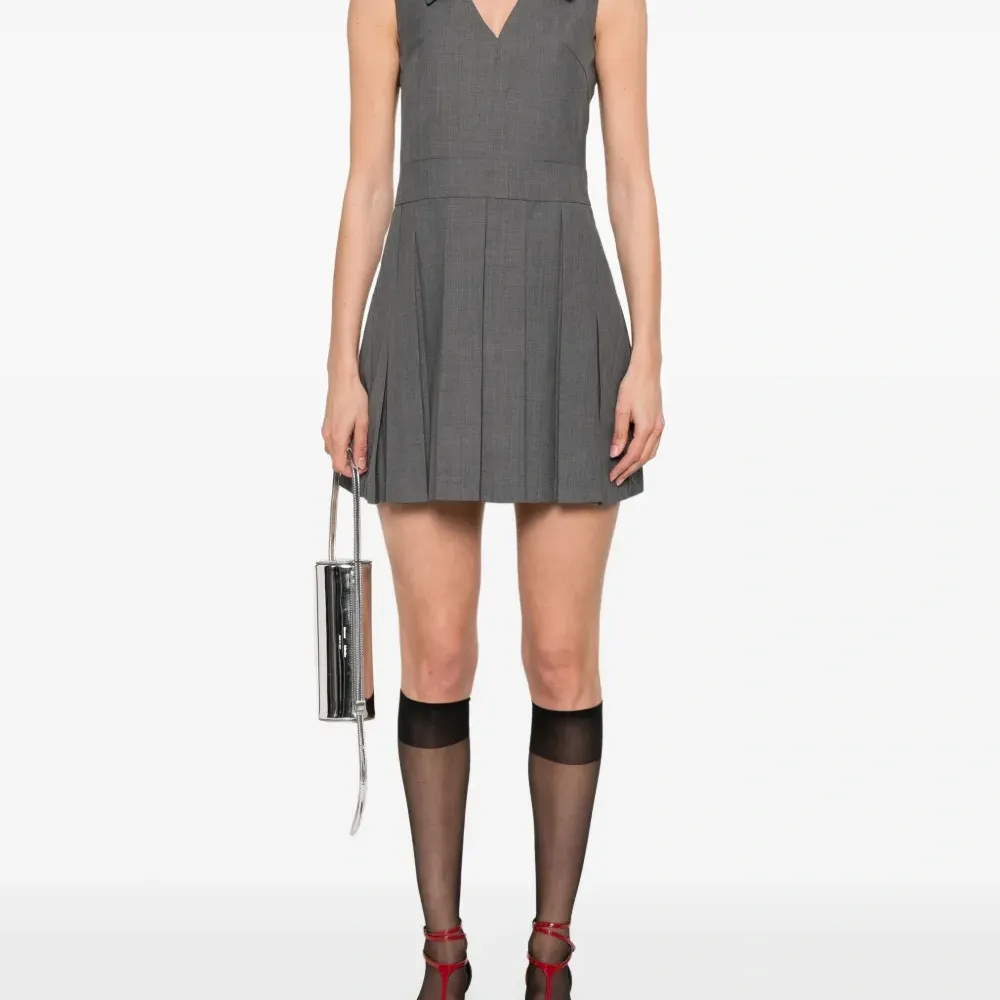 Платье мини со складками