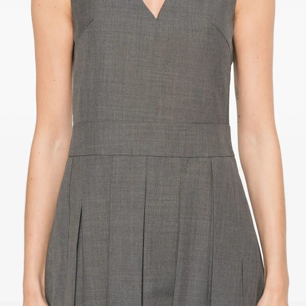 Платье мини со складками