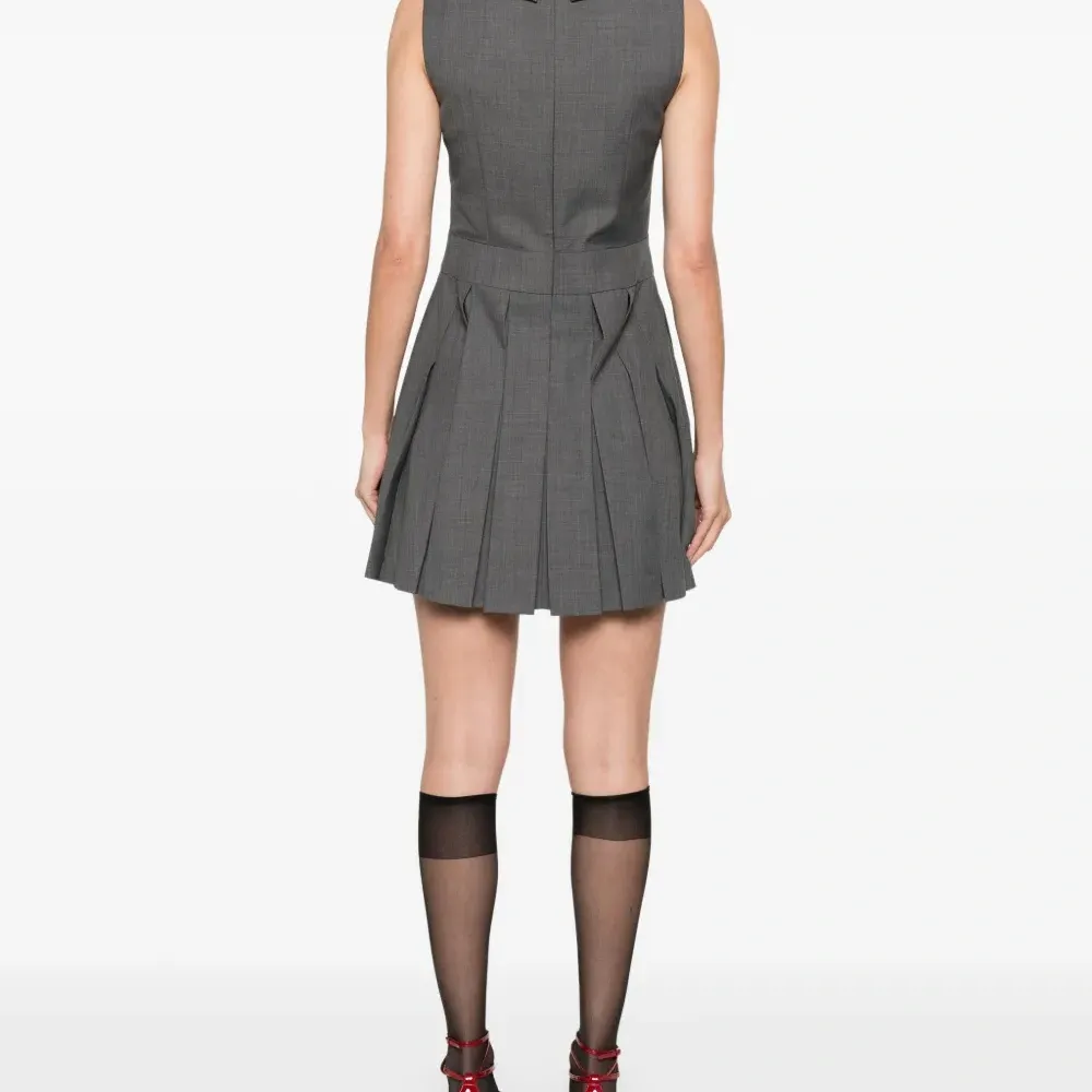 Платье мини со складками