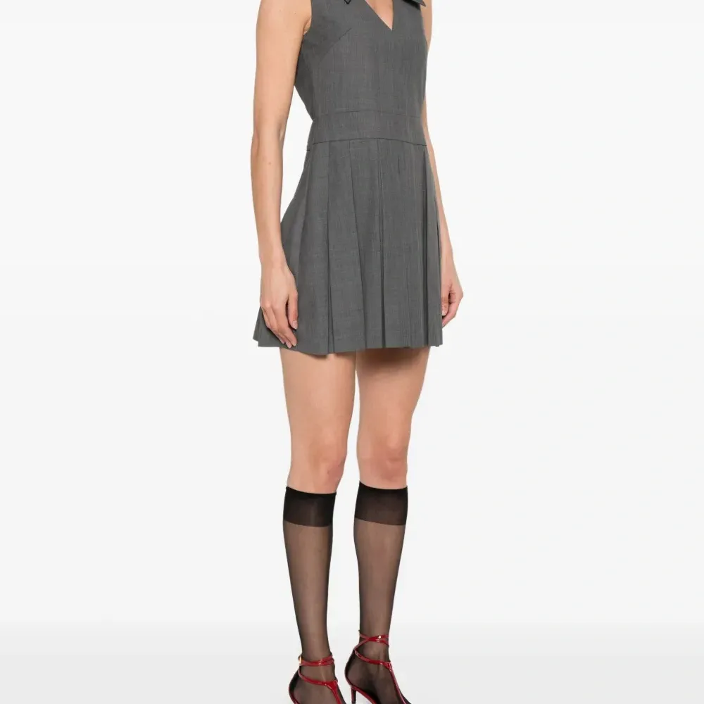 Платье мини со складками