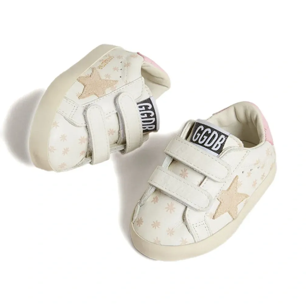 Декорированные кроссовки