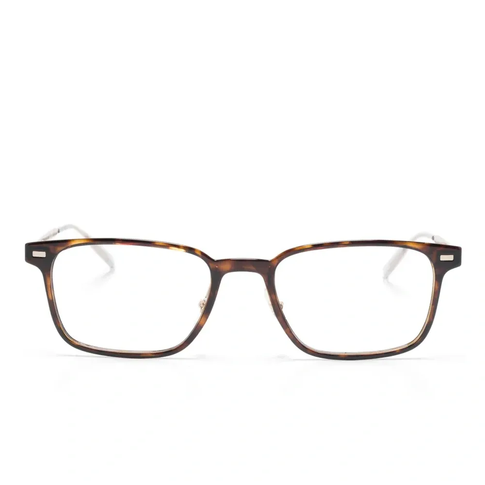 очки в прямоугольной оправе очки в прямоугольной оправе