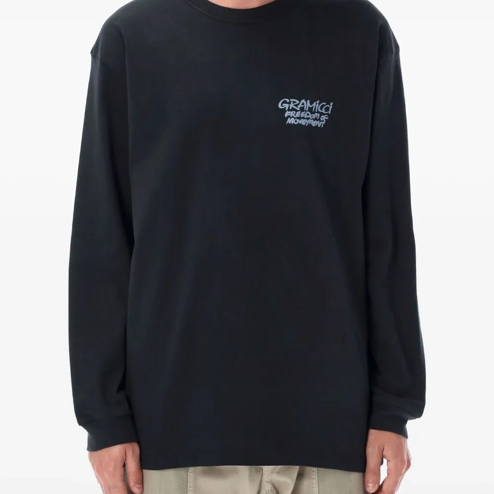 Футболка с логотипом