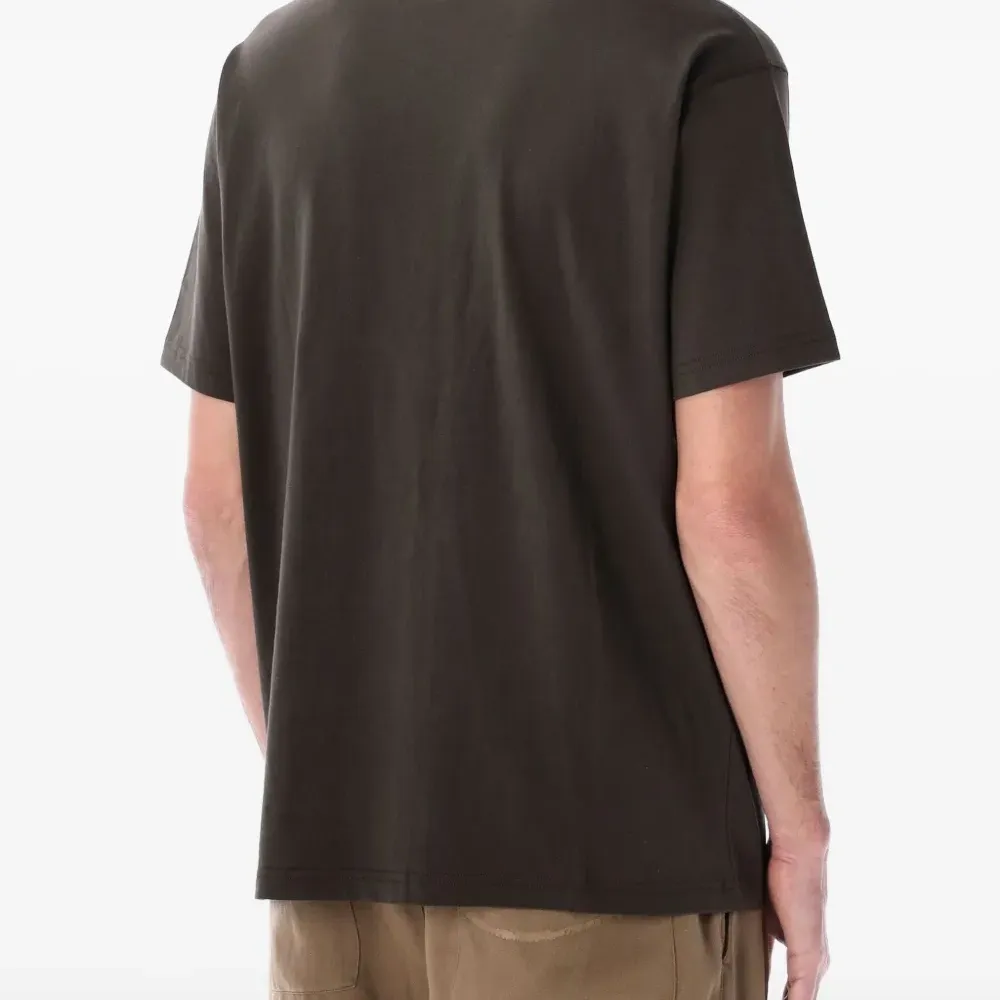 Футболка с вышитым логотипом