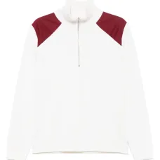 Свитер с высоким воротником