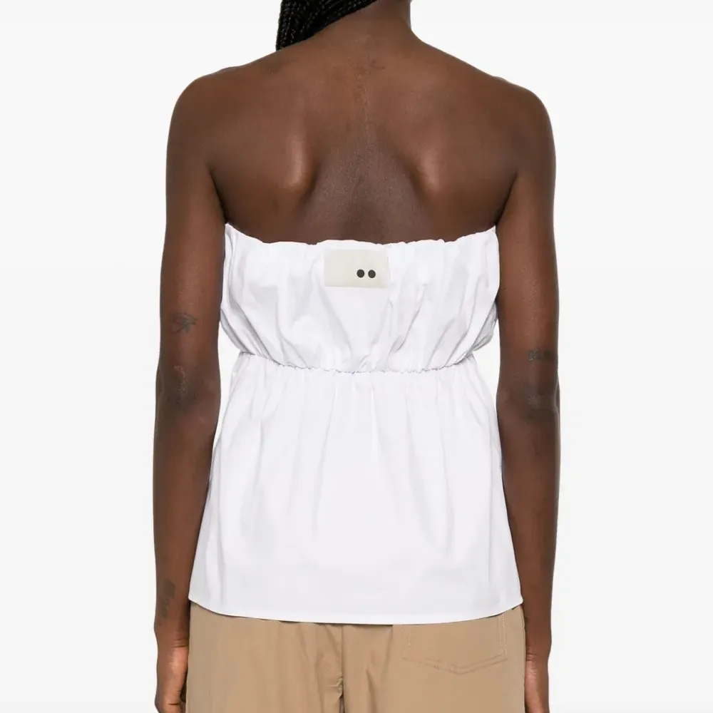 Топ без бретелей