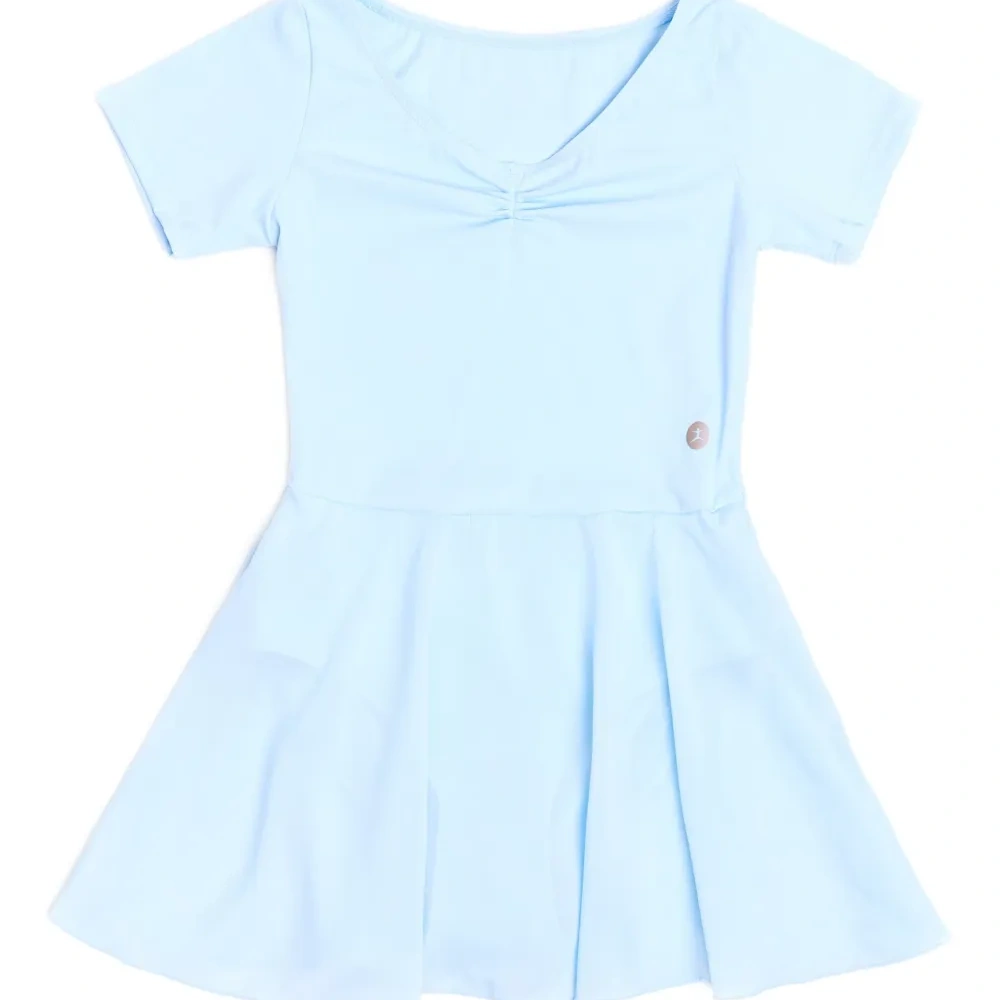 Платье с короткими рукавами