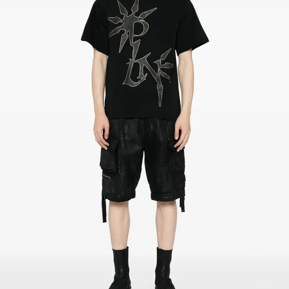 Футболка с логотипом