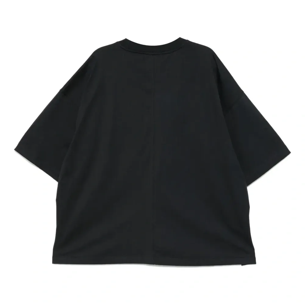 Футболка с разрезами