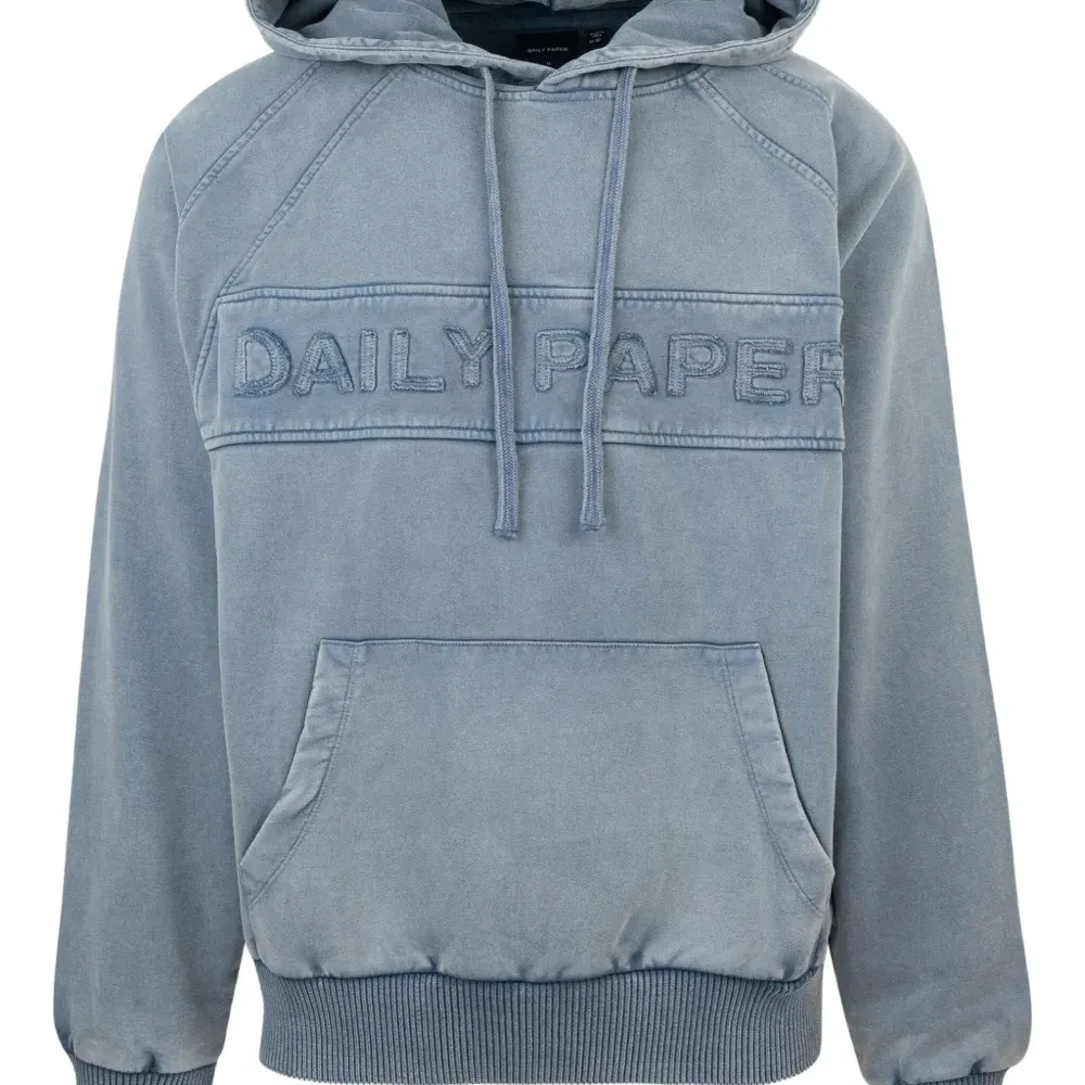 Худи с вышитым логотипом