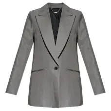 пиджак строгого кроя