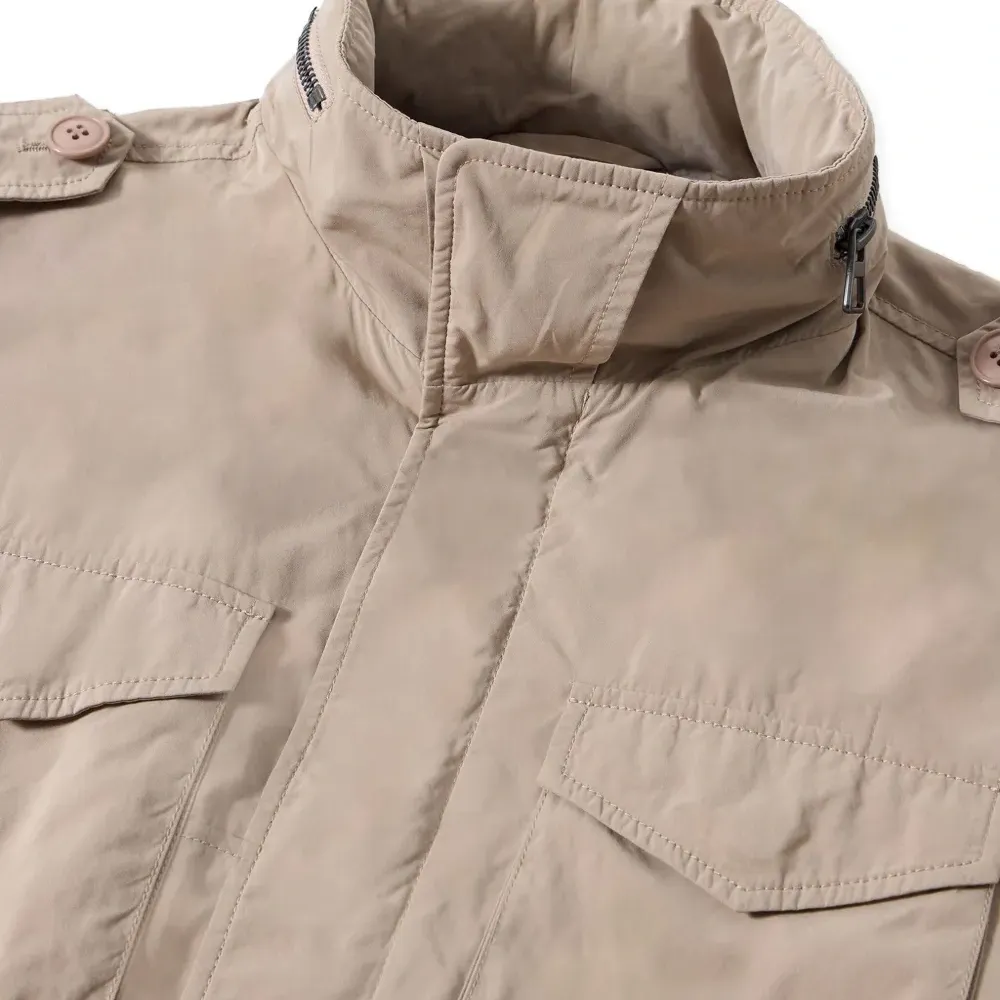 Непромокаемая куртка Непромокаемая куртка