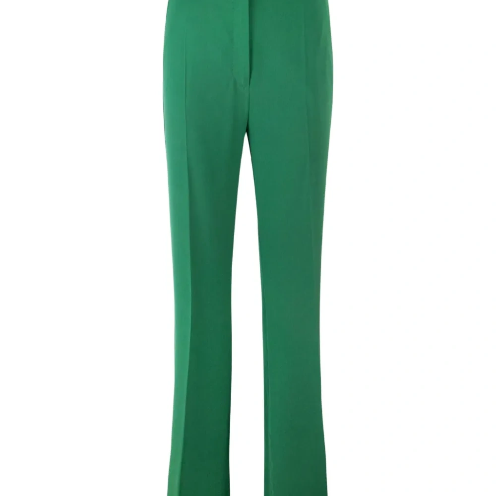 Расклешенные брюки строгого кроя Расклешенные брюки строгого кроя