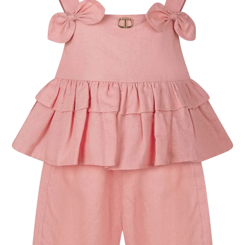 Комплект из топа и шортов с оборками