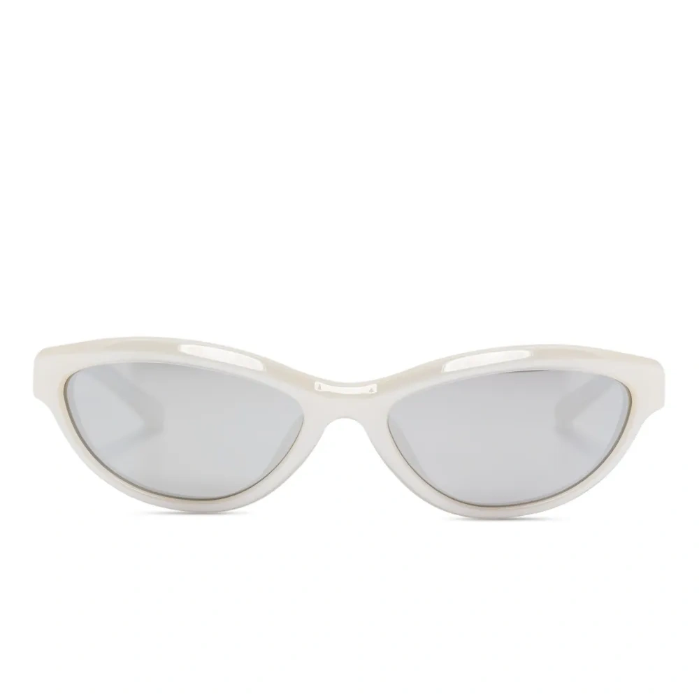 Солнцезащитные очки в оправе 'кошачий глаз'