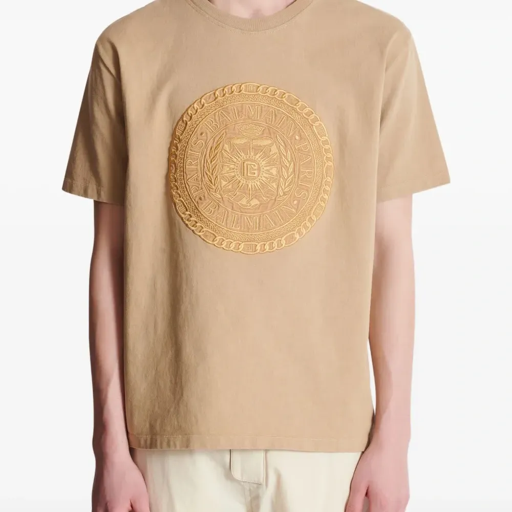 футболка с вышивкой Médaille