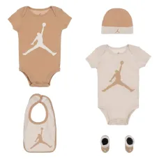 Комплект из пяти предметов