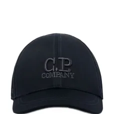 Кепка с вышитым логотипом