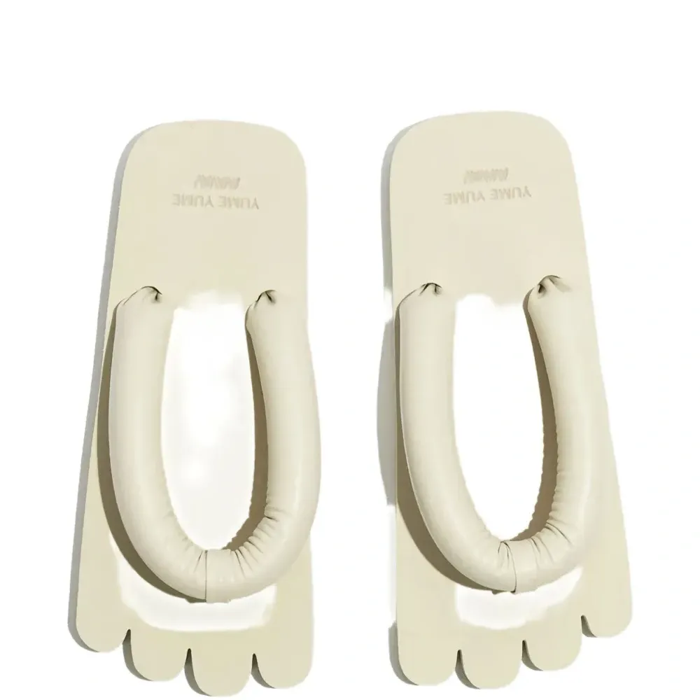 Шлепанцы из коллаборации с Yume Yume