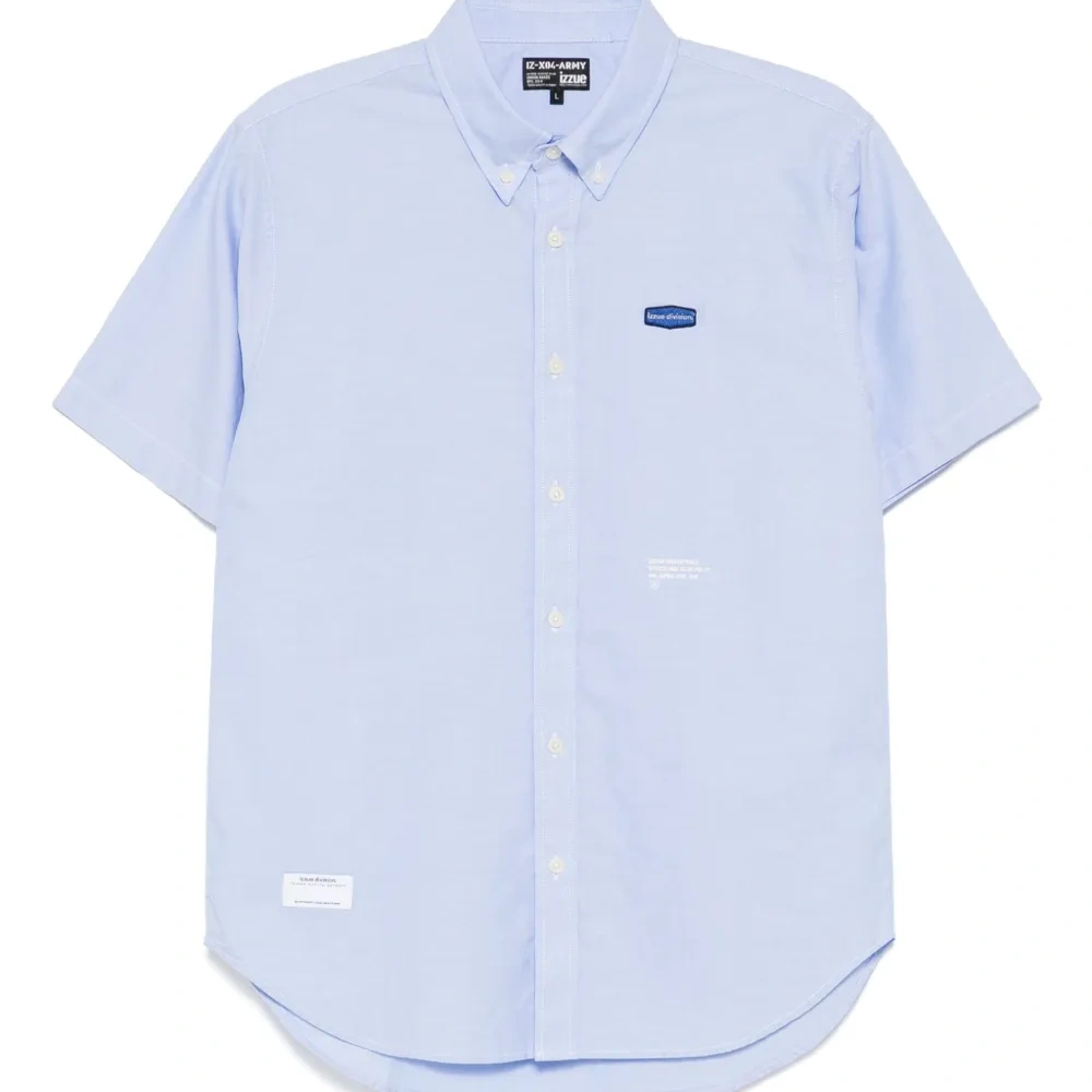 Рубашка с нашивкой-логотипом