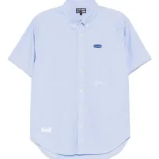 Рубашка с нашивкой-логотипом