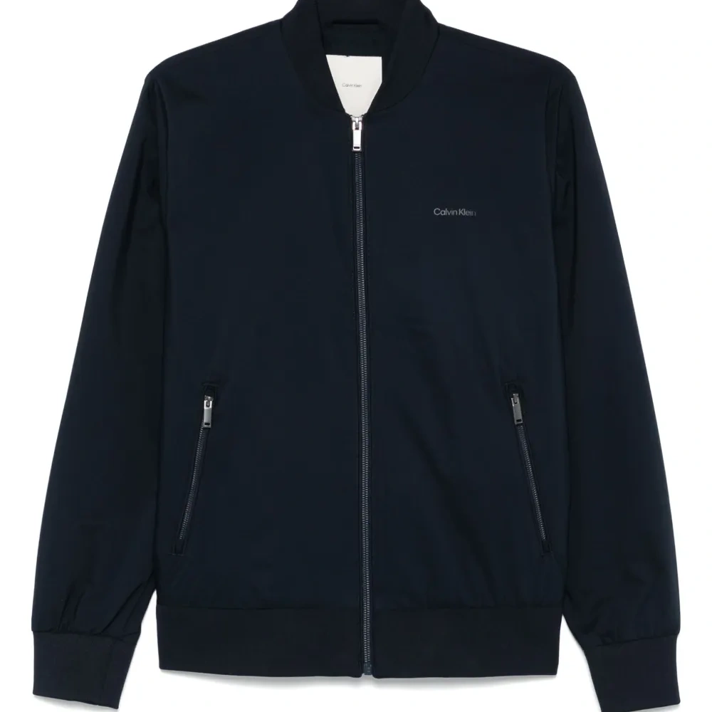 Бомбер с логотипом