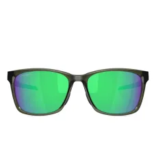 Солнцезащитные очки в квадратной оправе