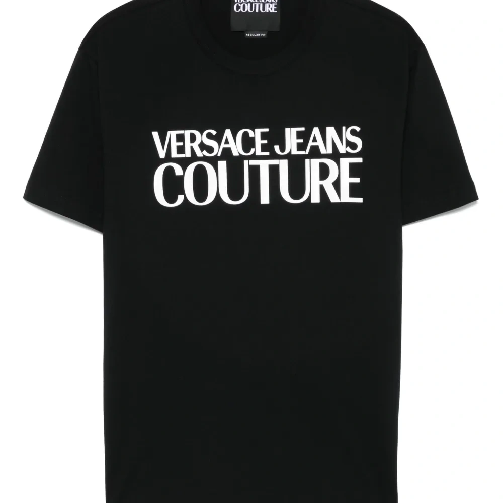 Футболка с логотипом