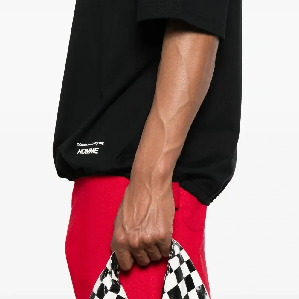 Футболка с круглым вырезом