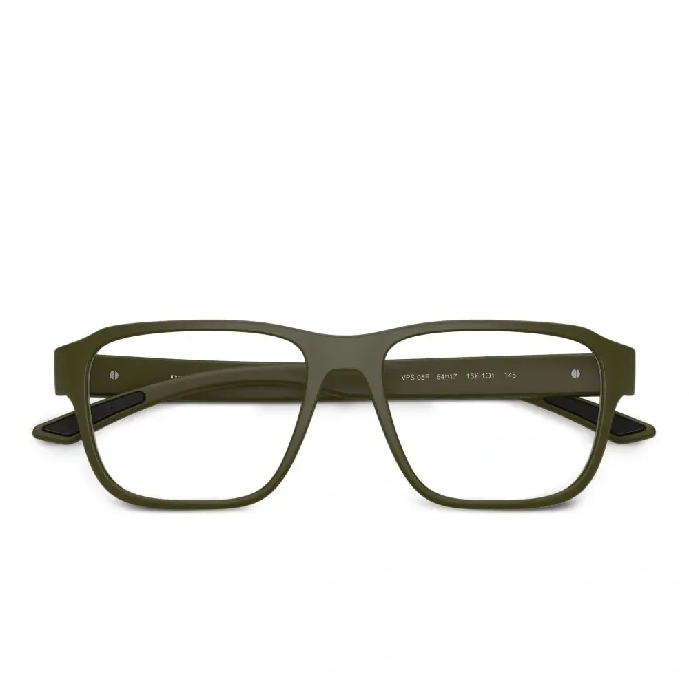 Очки в квадратной оправе