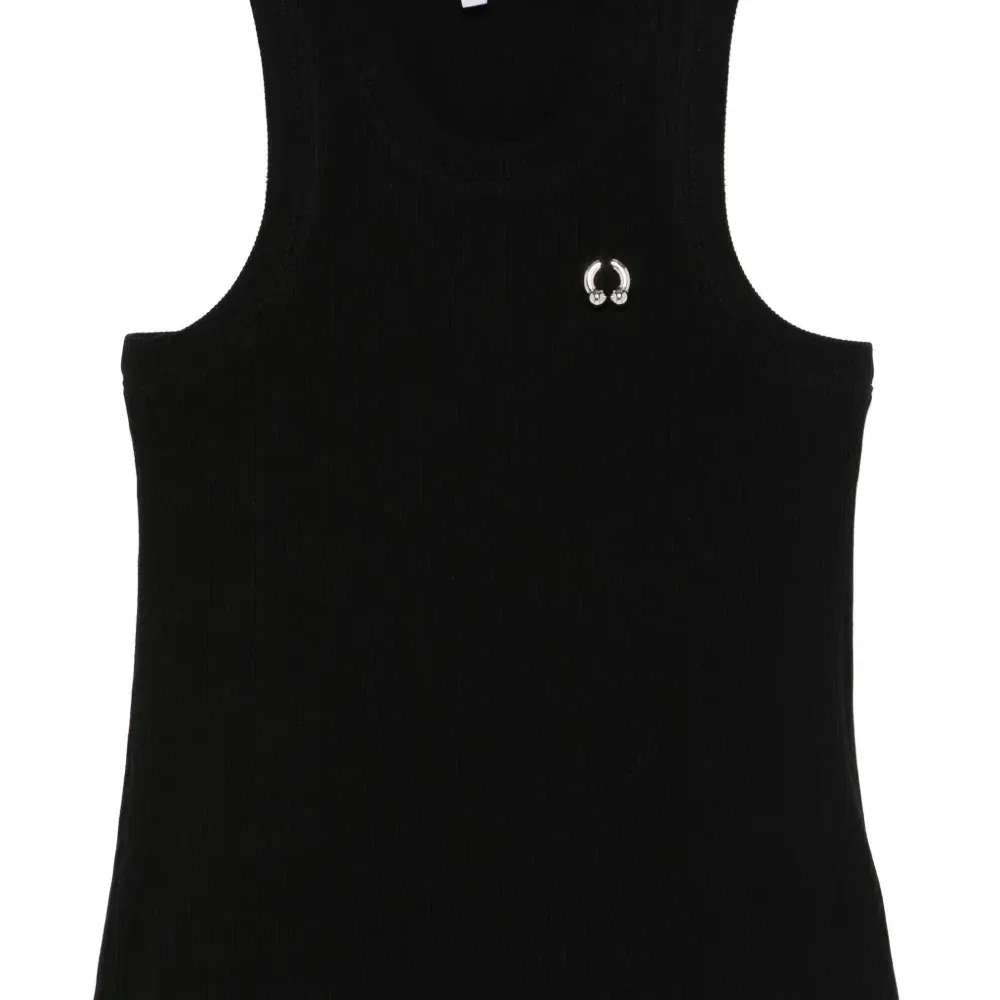 Топ с металлическим декором