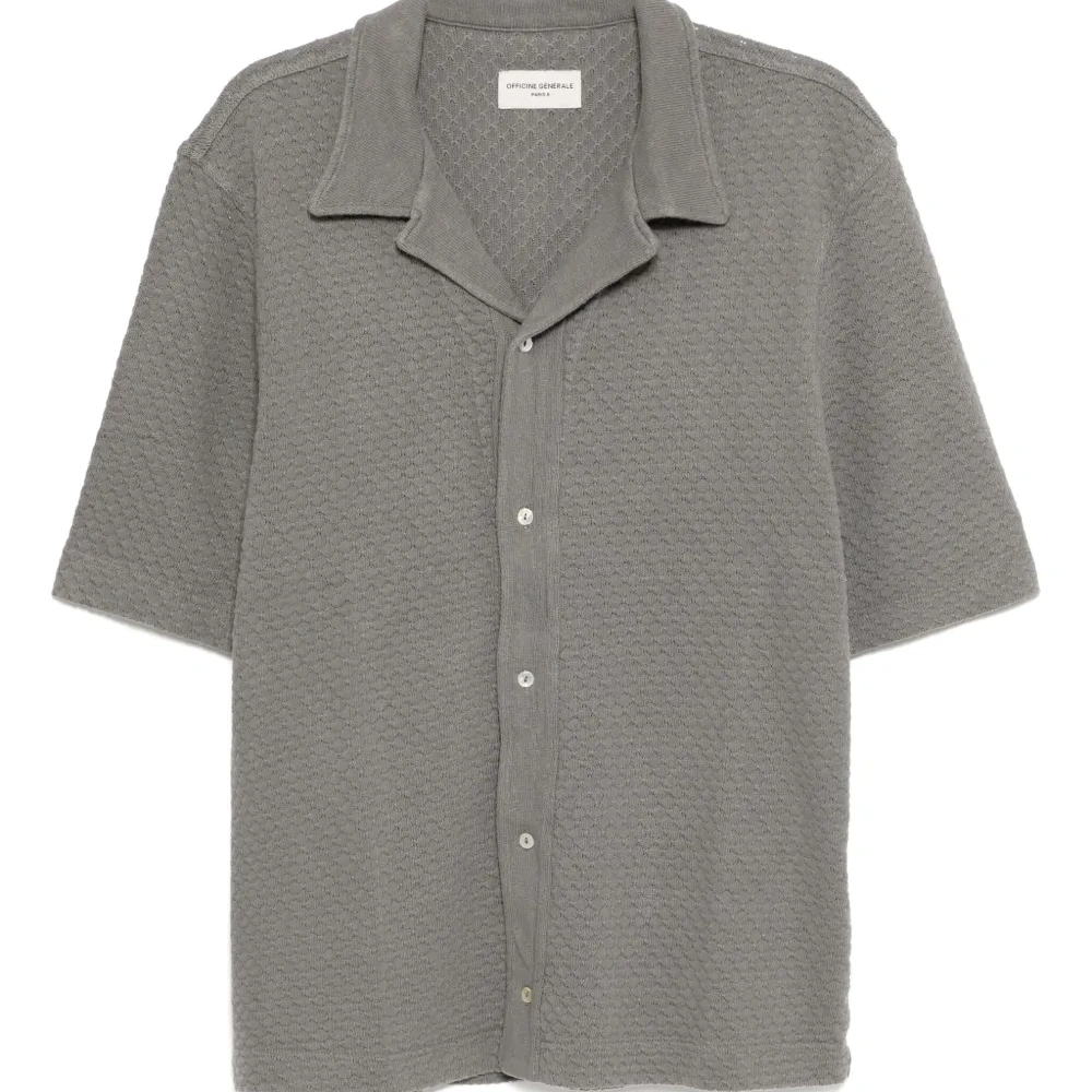 Рубашка на пуговицах