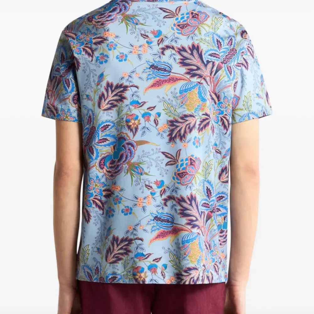 Футболка с цветочным принтом