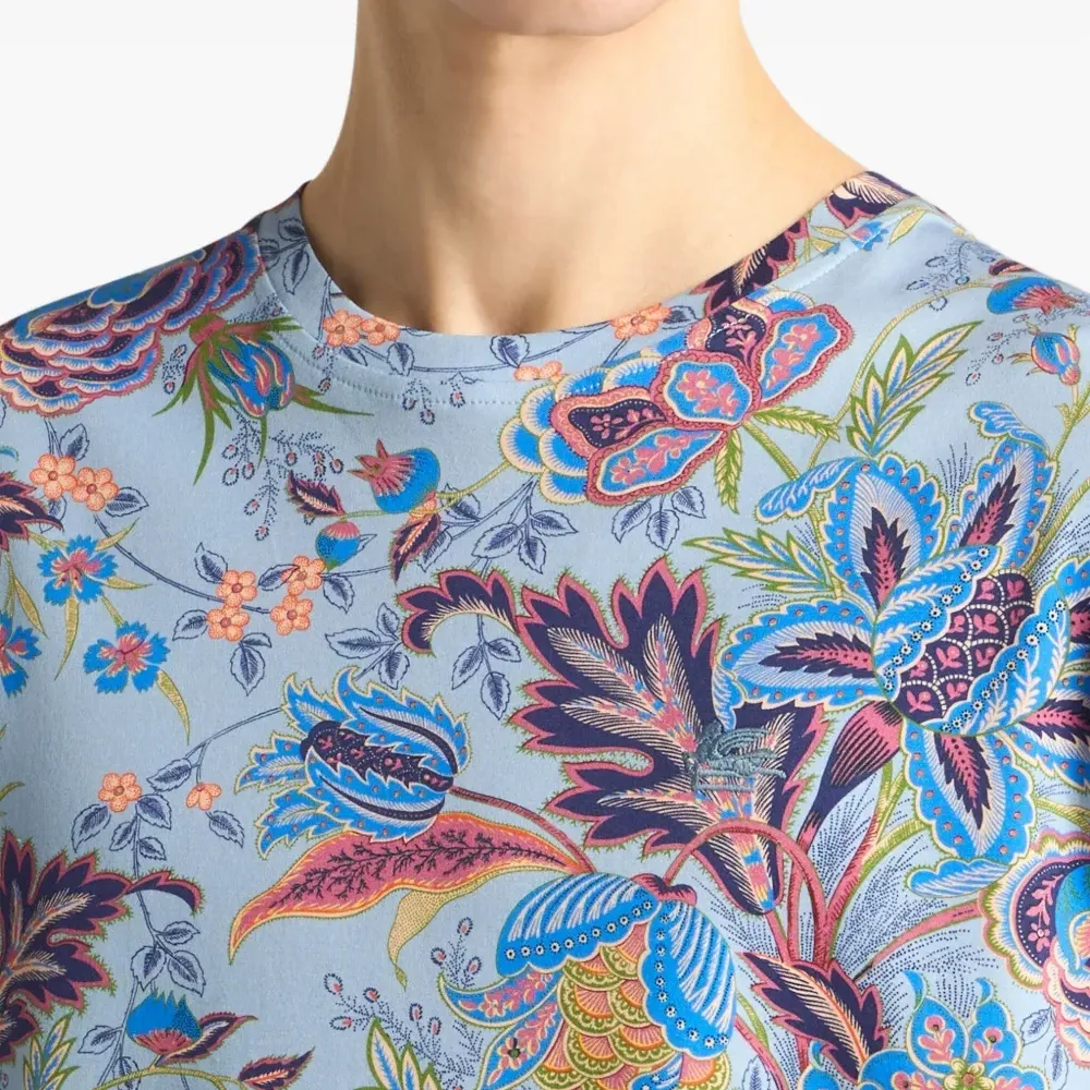 Футболка с цветочным принтом